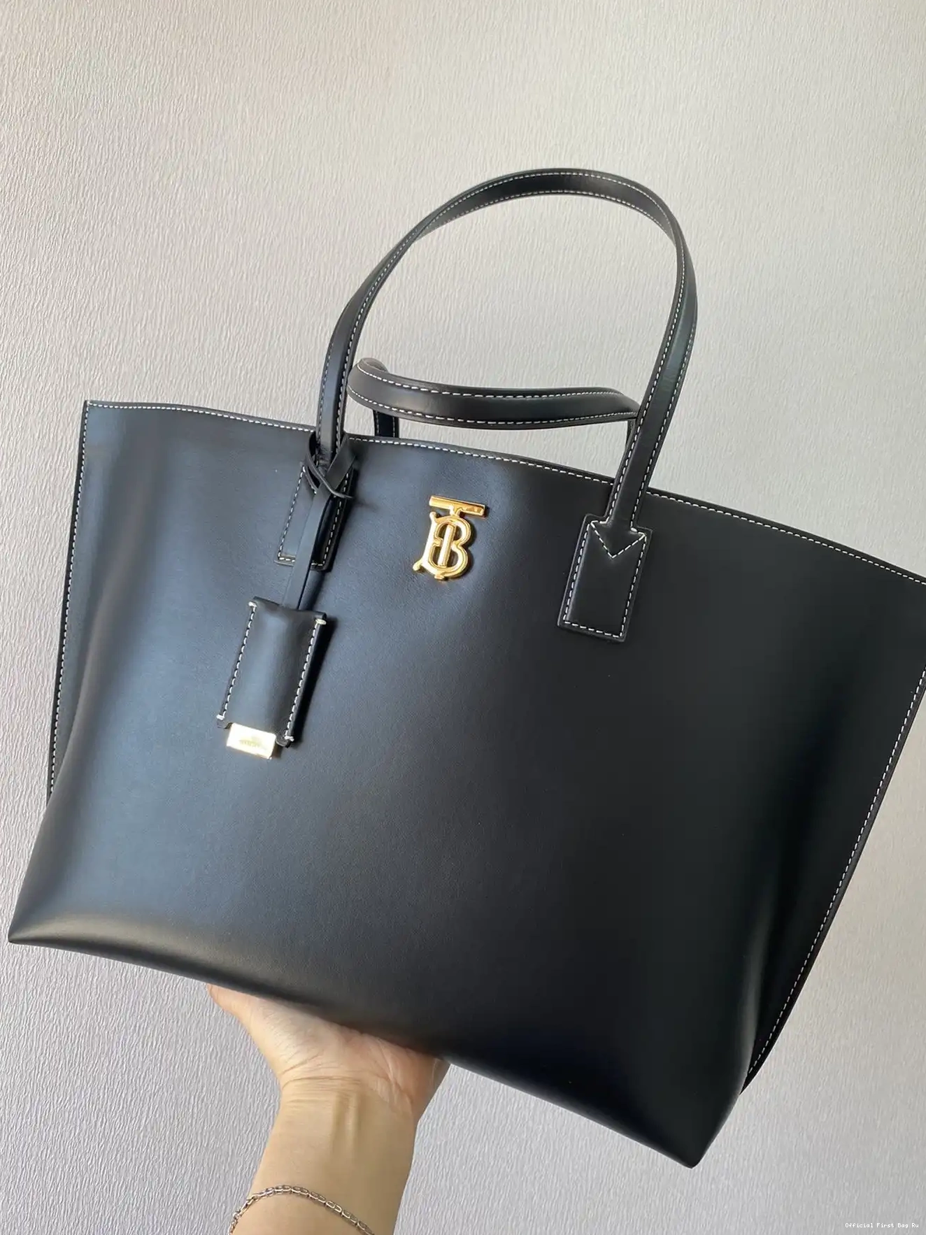 Official FirstBag Ru Motif Tote Monogram Leather Medium BURBERRY 0501